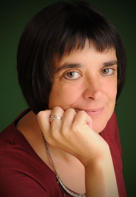 Elena Fernández descubre sus «Cerezas amargas»